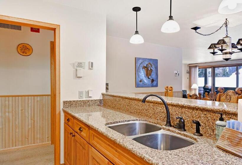 هتل Ski Tip Lodge By Keystone Resort