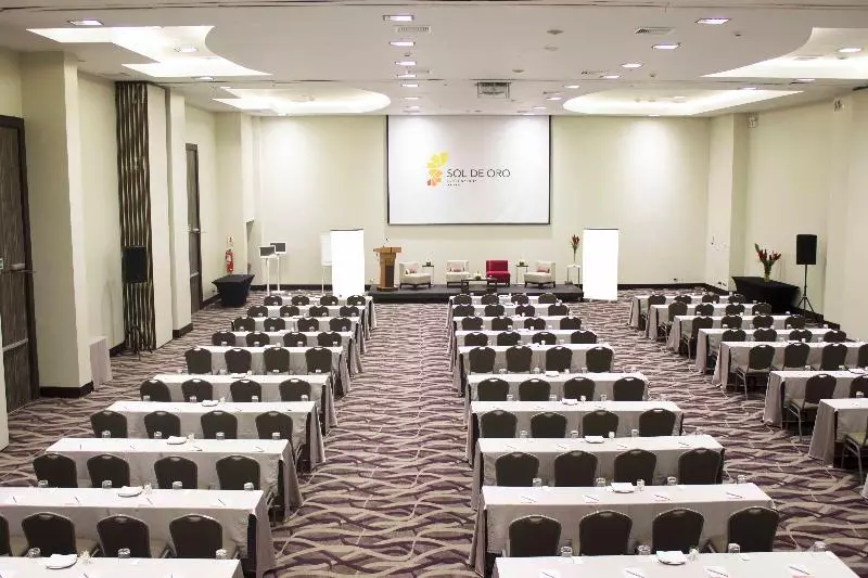 Sol De Oro Hotel & Suites