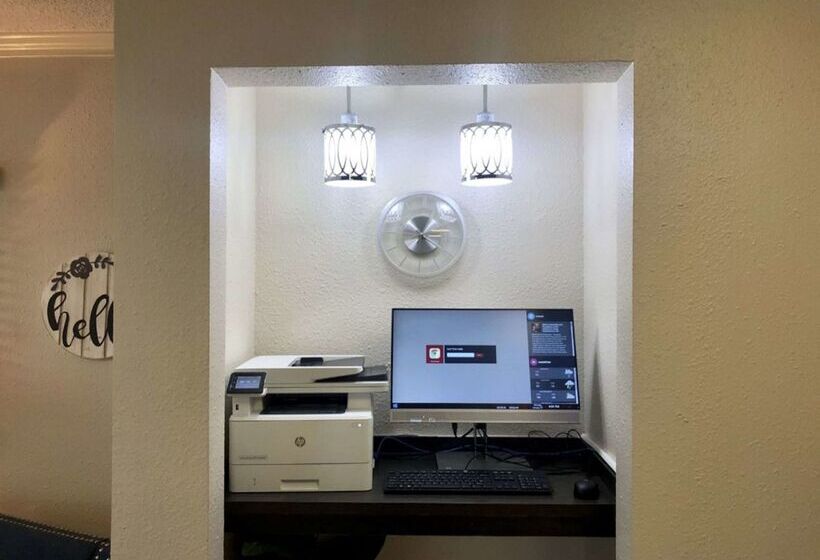 Отель Sonesta Simply Suites Denver West Federal Center