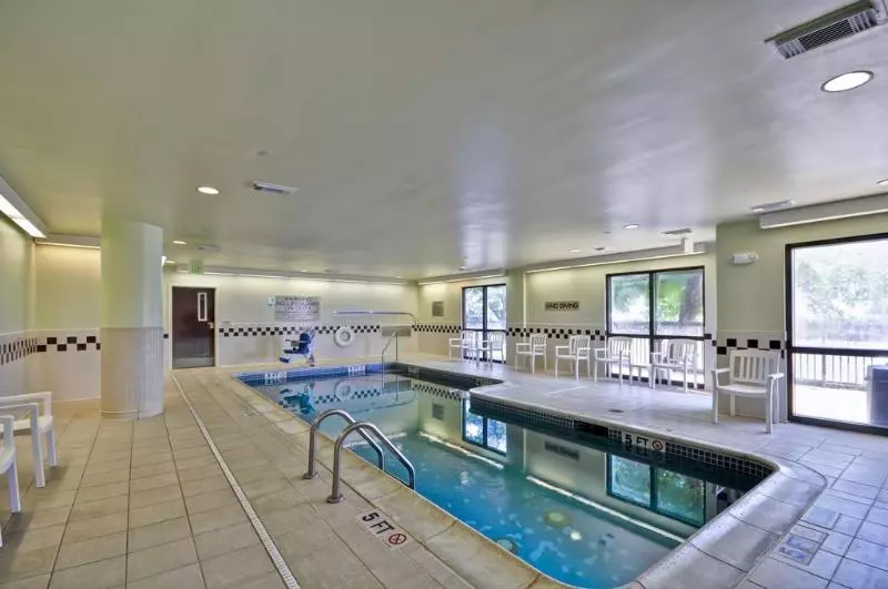 בית מלון כפרי Springhill Suites Austin Round Rock