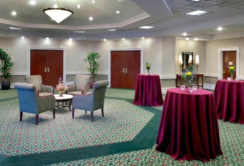 هتل Springhill Suites Boston Peabody