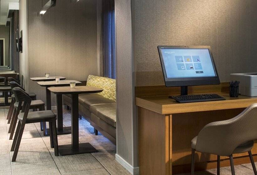 בית מלון כפרי Springhill Suites Chicago Lincolnshire