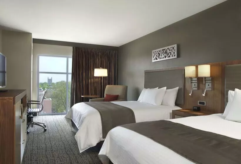 Отель The Broadway Columbia  A Doubletree By Hilton