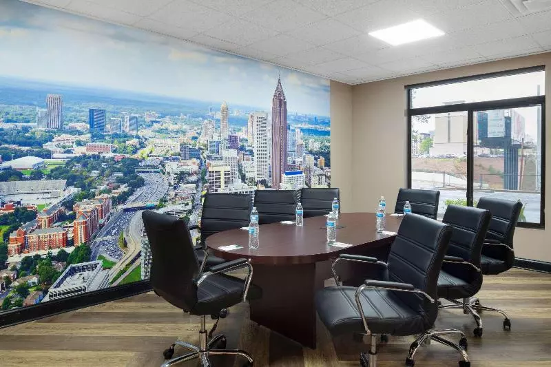 Отель Wingate By Wyndham Atlanta Galleria/ Ballpark