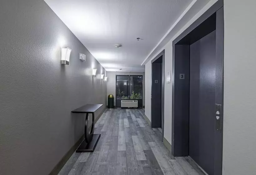 Отель Wingate By Wyndham Atlanta Galleria/ Ballpark