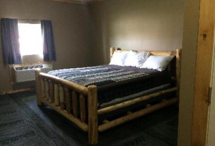 ユースホステル Big Horse Inn And Suites