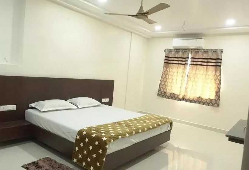 Retkeilymaja Sri Krishna Residency