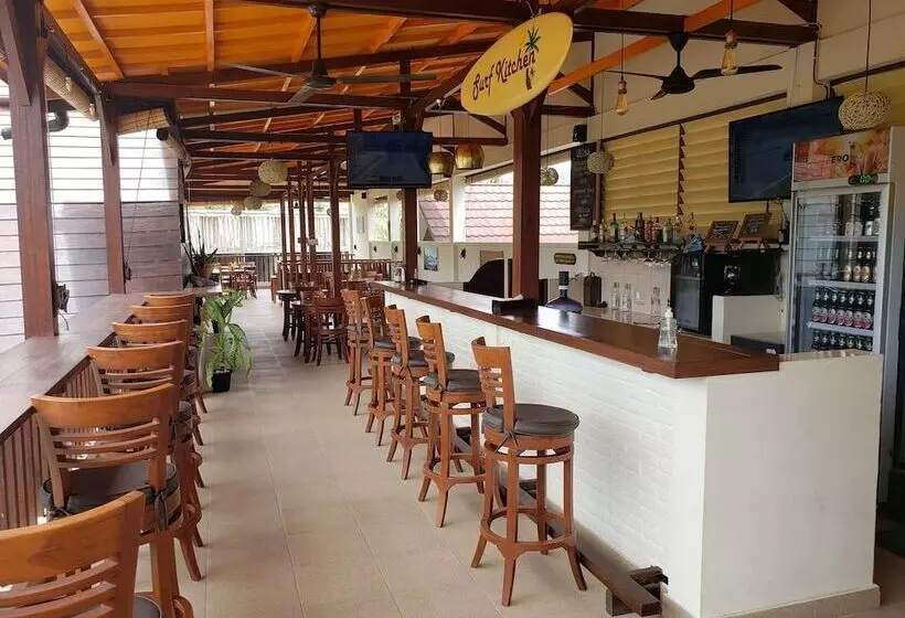 ホテル Bruga Villas Restaurant And Spa