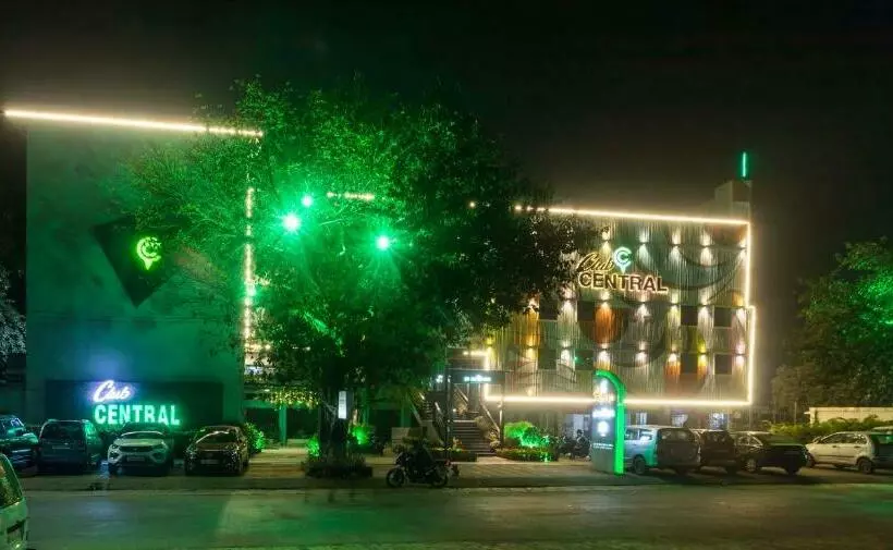 ホテル Club Central