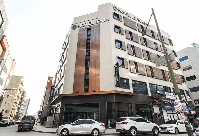 ホテル Idun