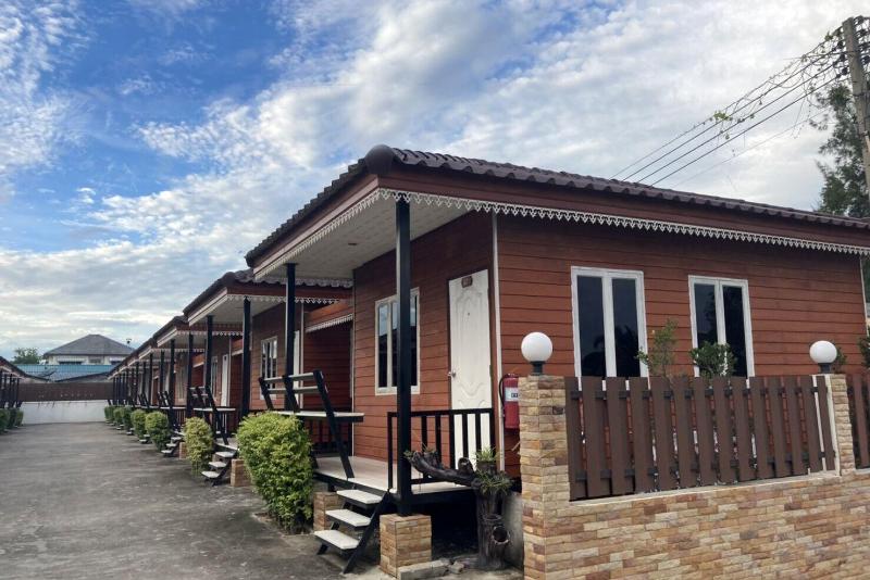 Hotelli Oyo 1166 Train Way Resort
