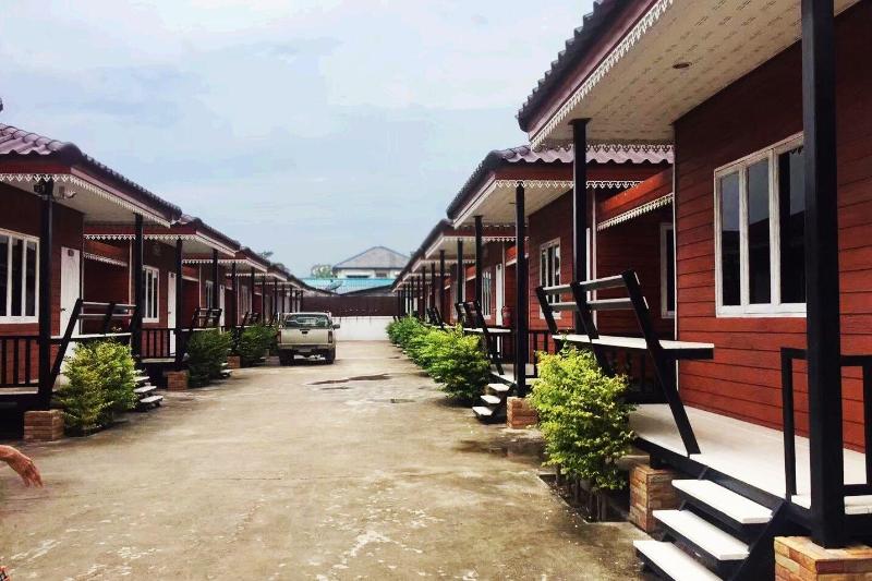 Hotelli Oyo 1166 Train Way Resort