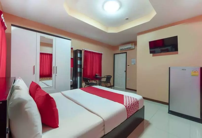 Hotelli Oyo 1166 Train Way Resort
