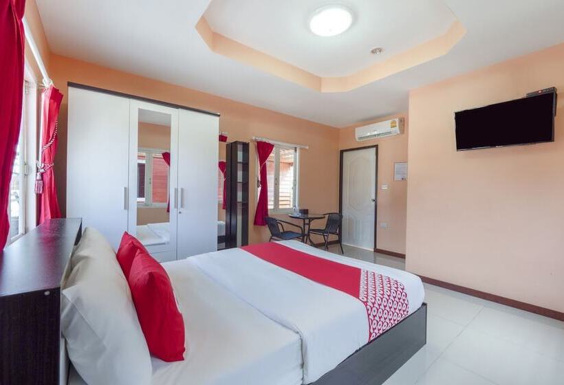 Hotelli Oyo 1166 Train Way Resort
