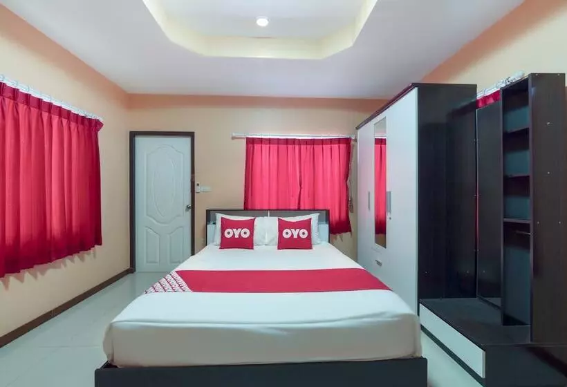 Hotelli Oyo 1166 Train Way Resort