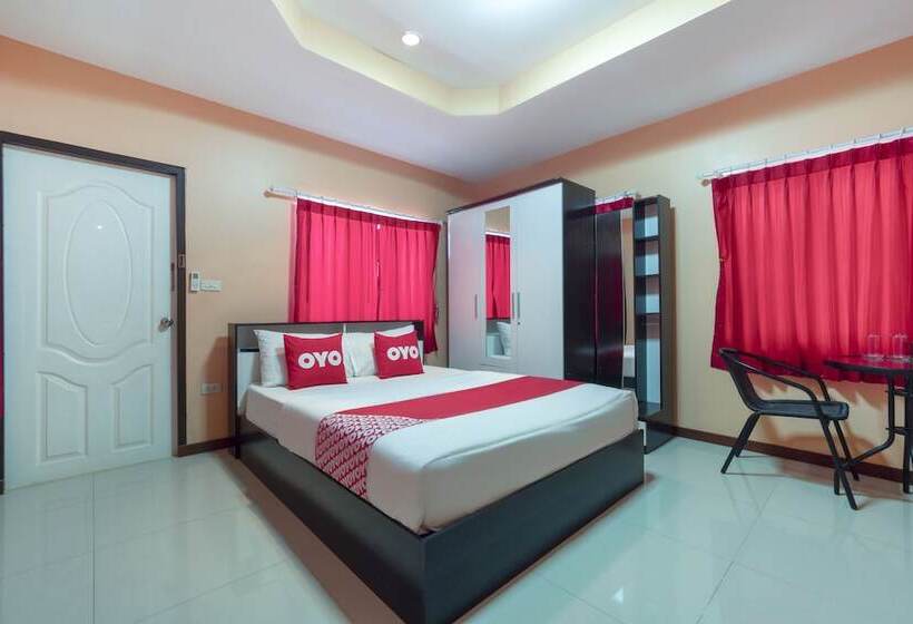 Hotelli Oyo 1166 Train Way Resort