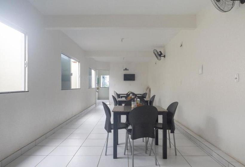 בית מלון כפרי Oyo Pousada Tropical