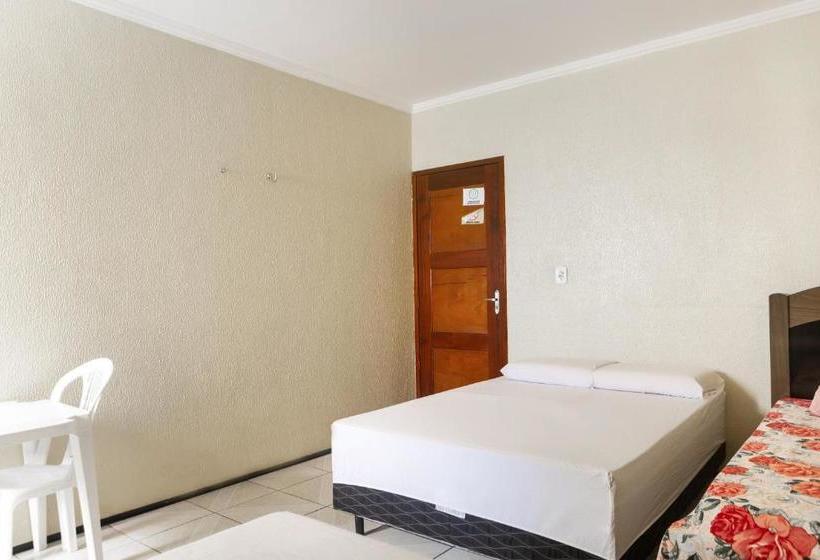 בית מלון כפרי Oyo Pousada Tropical