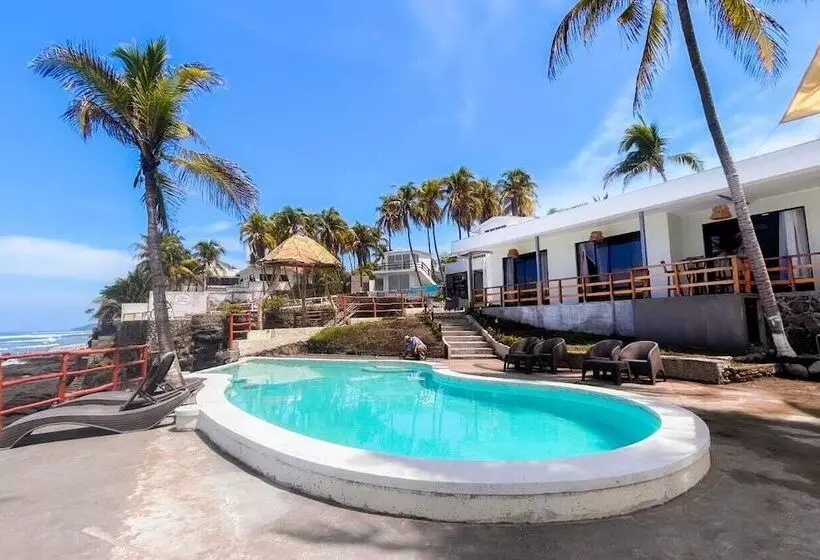 Hotelli Reef On The Water