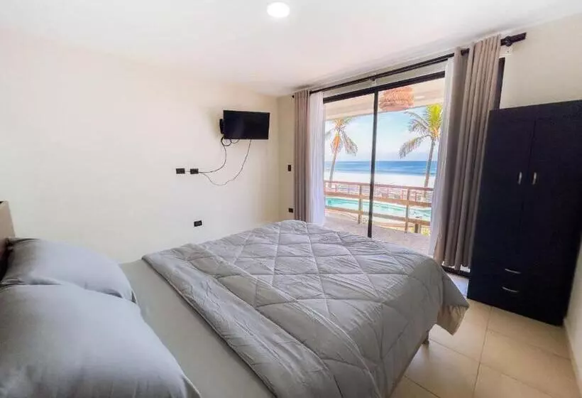 Hotelli Reef On The Water