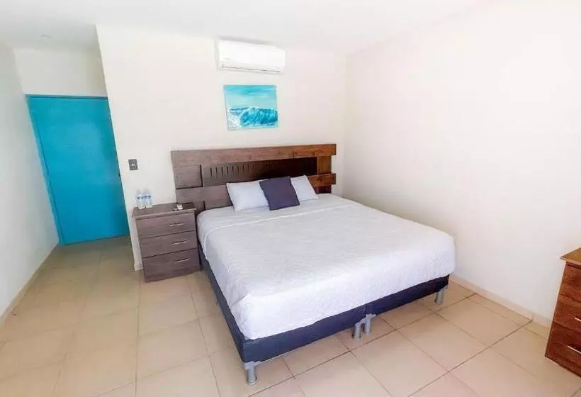 Hotelli Reef On The Water