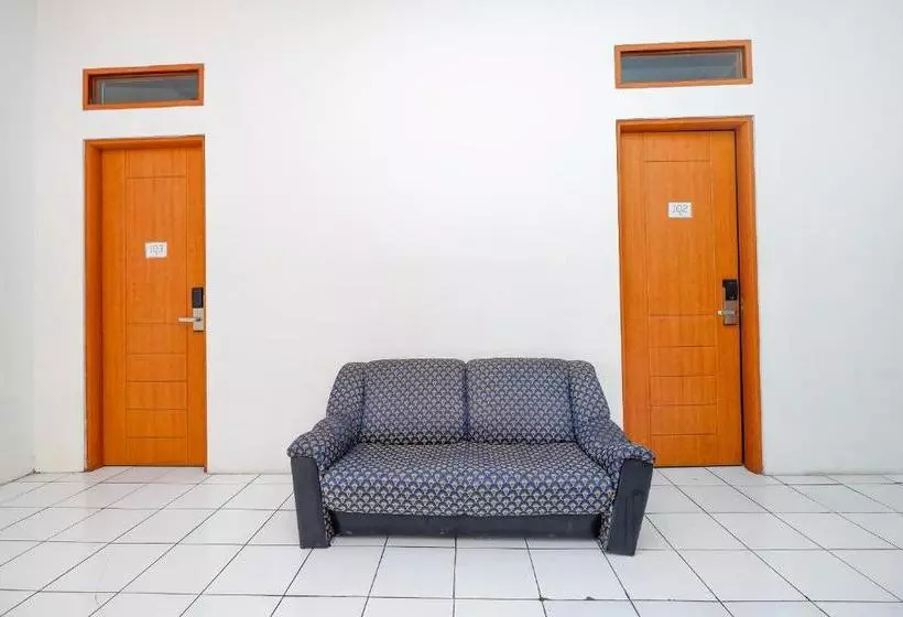 Hotelli Spot On 3075 Griya Sae Guesthouse