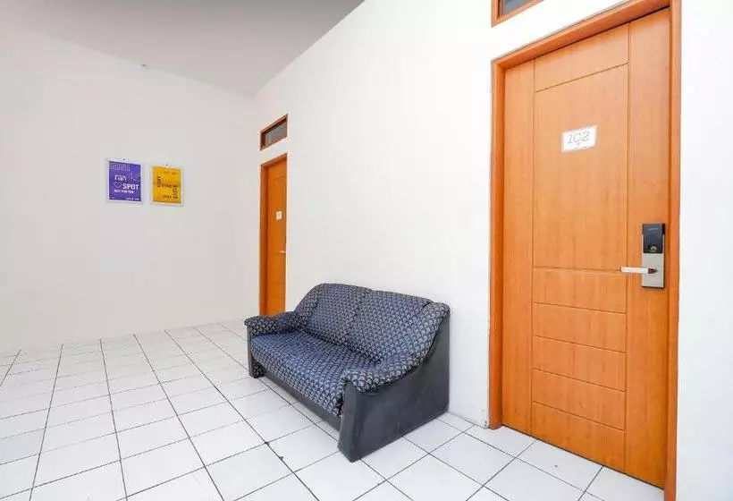 Hotelli Spot On 3075 Griya Sae Guesthouse