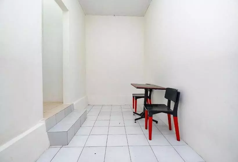 Hotelli Spot On 3075 Griya Sae Guesthouse