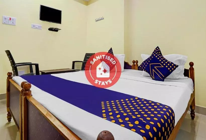 ホテル Spot On 73434 Sharavana Lodge