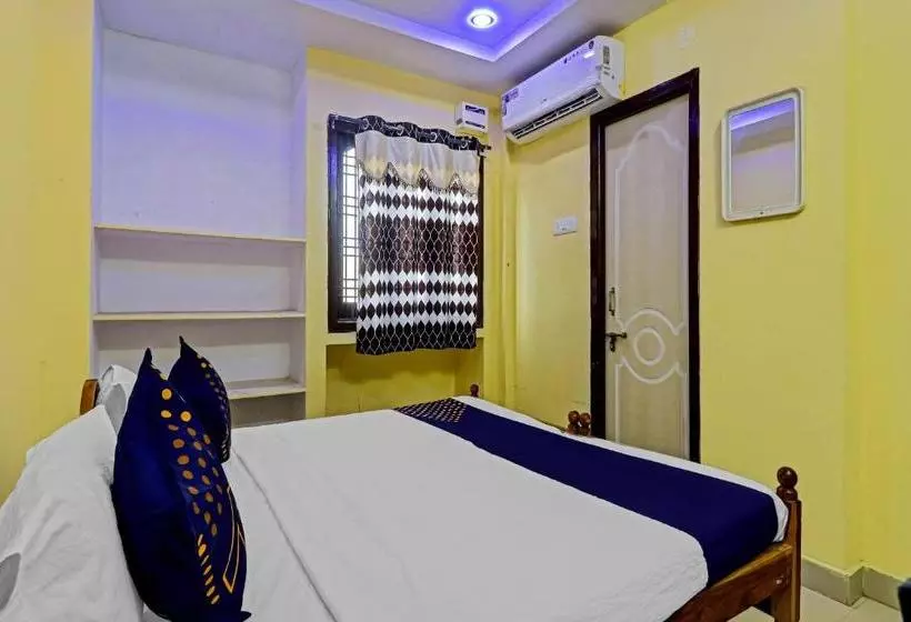ホテル Spot On 73434 Sharavana Lodge