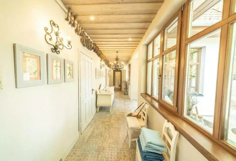 Aamiaismajoitus (B&B) Herba Ház