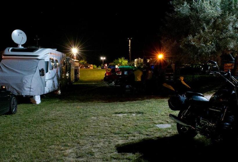 Bed and Breakfast Kamarás Ring House