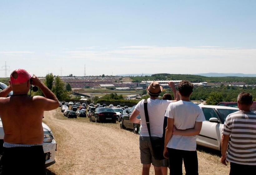 Bed and Breakfast Kamarás Ring House