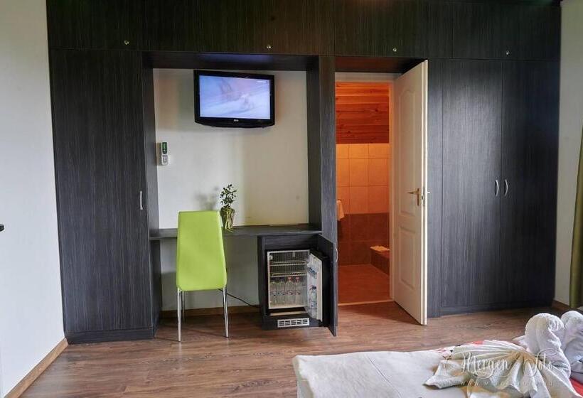 Bed and Breakfast Kamarás Ring House