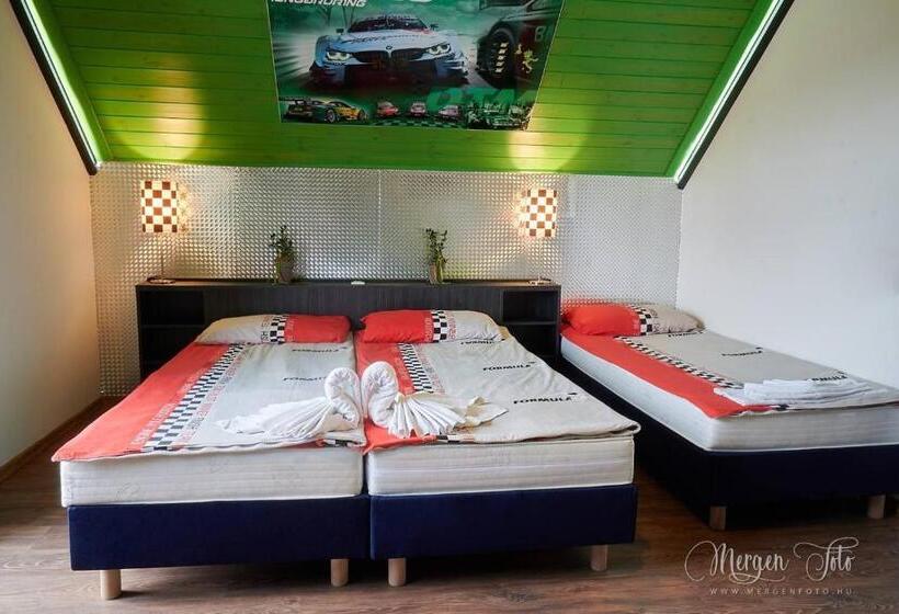 Bed and Breakfast Kamarás Ring House