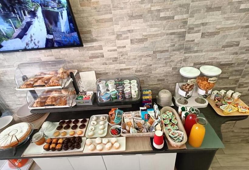 住宿加早餐  La Seconda Luna