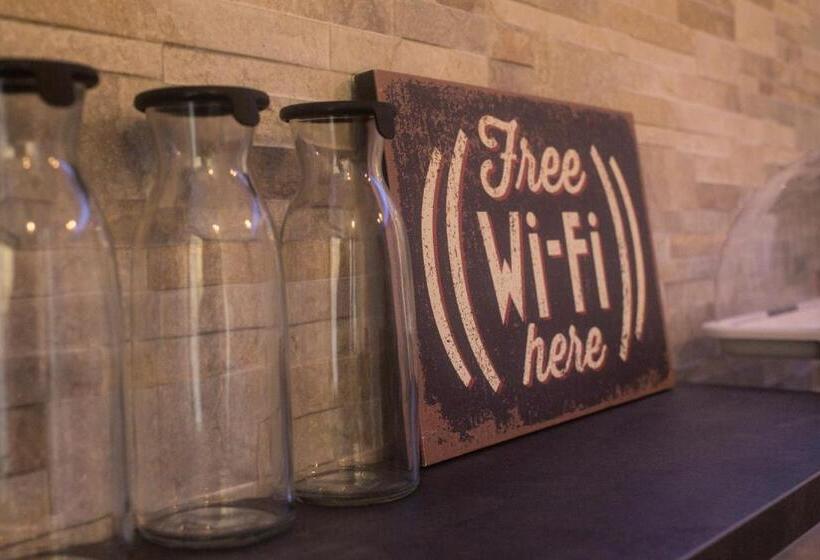 住宿加早餐  La Seconda Luna