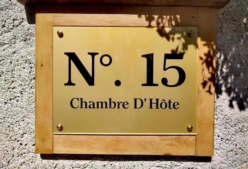 Aamiaismajoitus (B&B) No.15 Chambre Dhote
