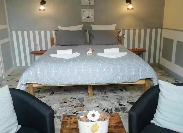 Aamiaismajoitus (B&B) No.15 Chambre Dhote