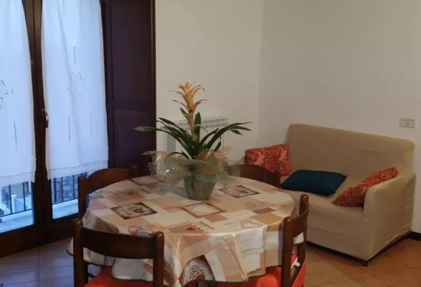 ホテル Albergo Diffuso Di Campolattaro