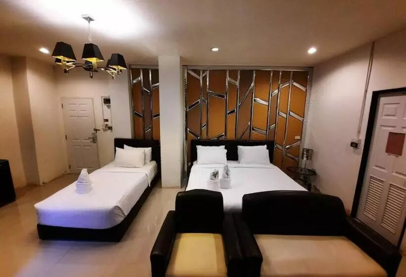 ホテル Debua Mahasarakham