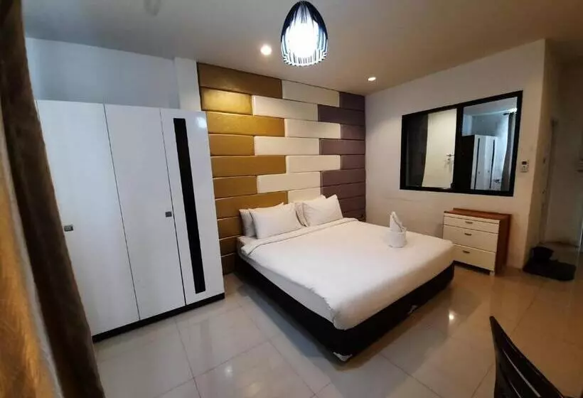 ホテル Debua Mahasarakham