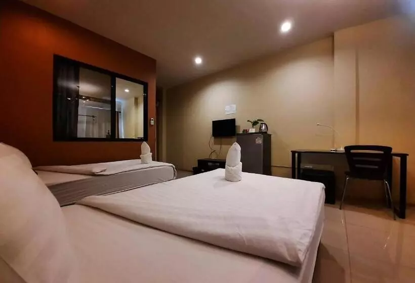 ホテル Debua Mahasarakham