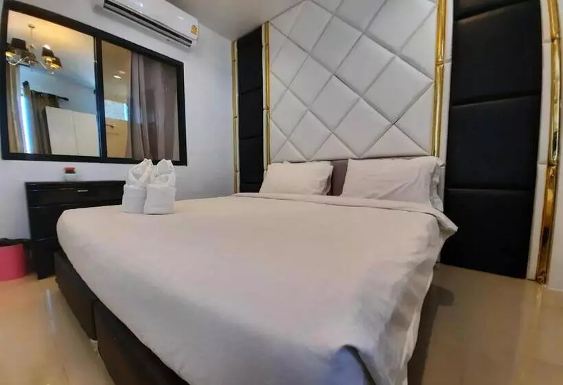 ホテル Debua Mahasarakham