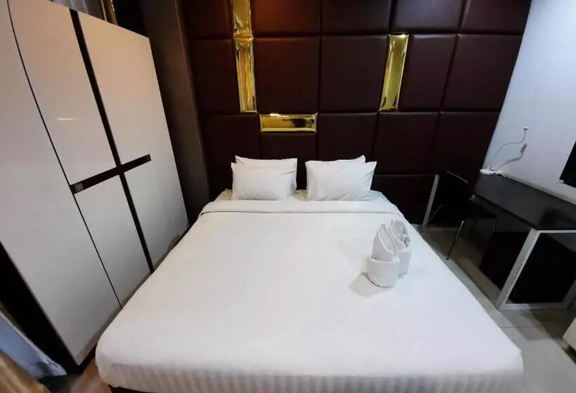 ホテル Debua Mahasarakham