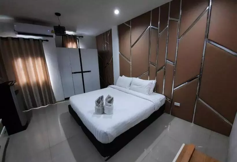 ホテル Debua Mahasarakham