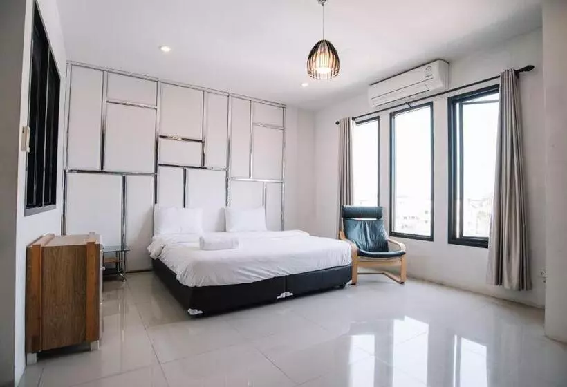 ホテル Debua Mahasarakham