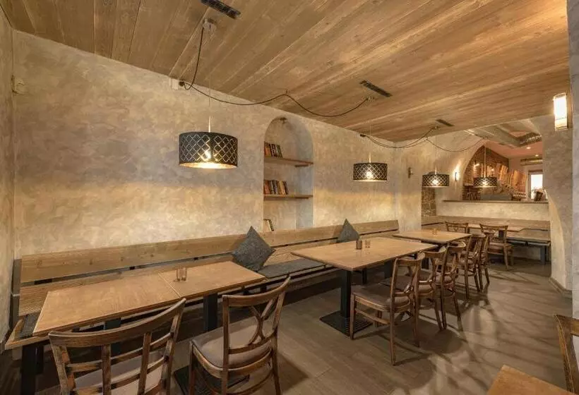 Hotelli Na Staré Poště