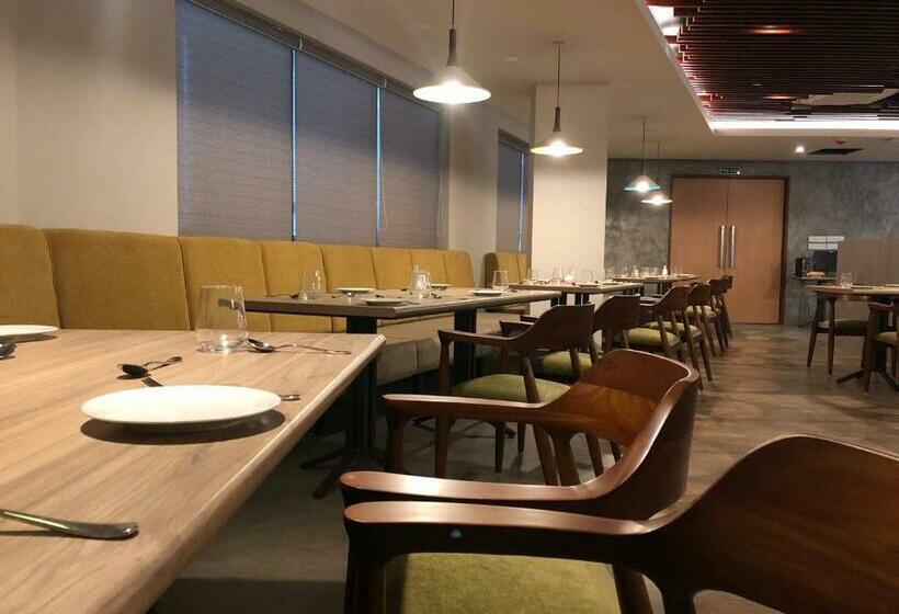 בית מלון כפרי Raj Riveria