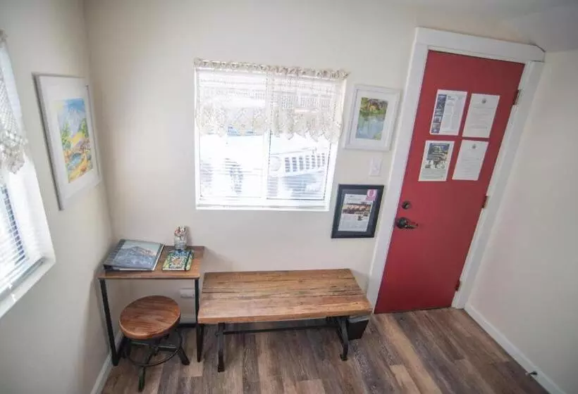 Mt Williamson Motel And Basecamp